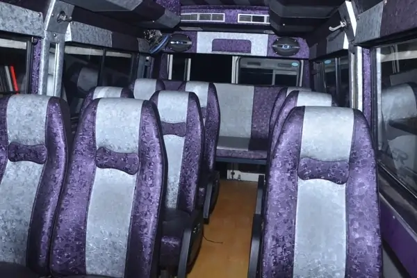 12 seater tempo traveller